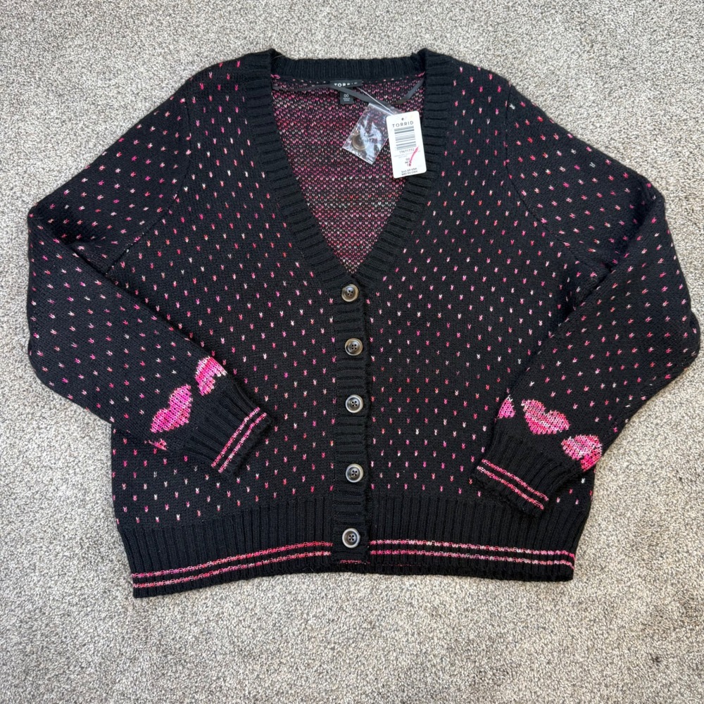 Torrid Black Pink Lips Heart Pattern Button Front Cardigan Sweater Size 00 NEW